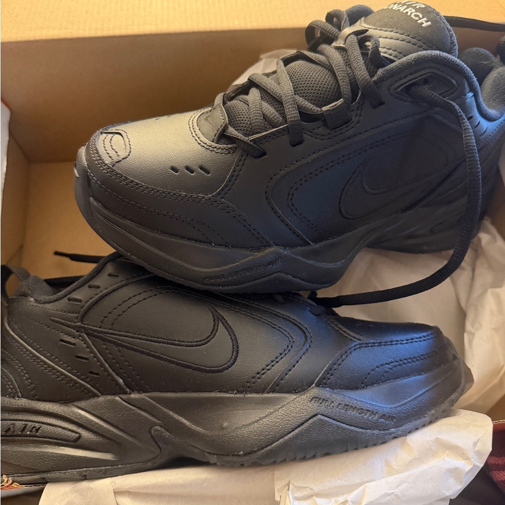 Nike Men's All-Black Athletic Shoes